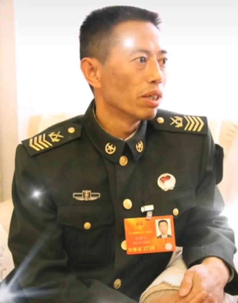 團(tuán)長敢惹一級(jí)軍士長嗎-圖1