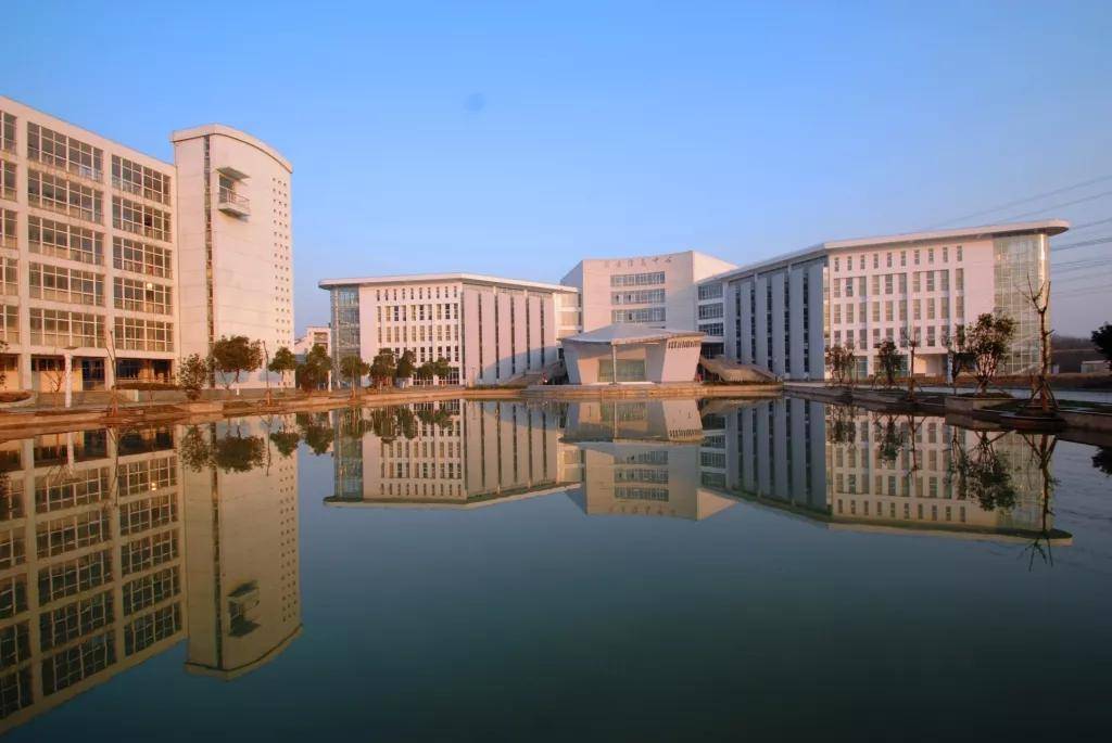 安徽財貿職業學院怎么樣 算好大專嗎-圖1