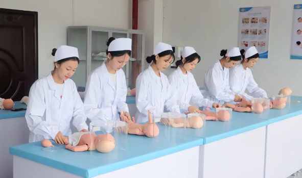 2025年安徽中考200分能上什么學校？合肥醫(yī)藥衛(wèi)生學校3+2直升公辦大專-圖2